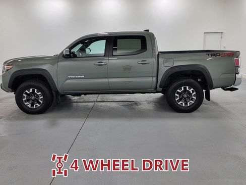 Certified 2023 Toyota Tacoma TRD Off-Road AWD/4WD image 5