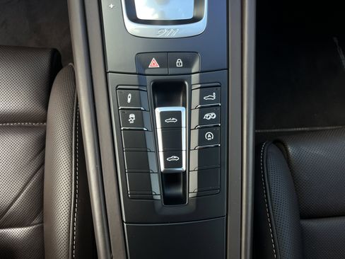 Certified 2019 Porsche 911 Targa 4 GTS image 31