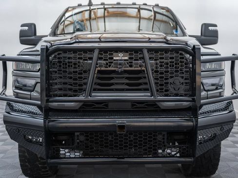 Used 2026 RAM 2500 Big Horn AWD/4WD image 2