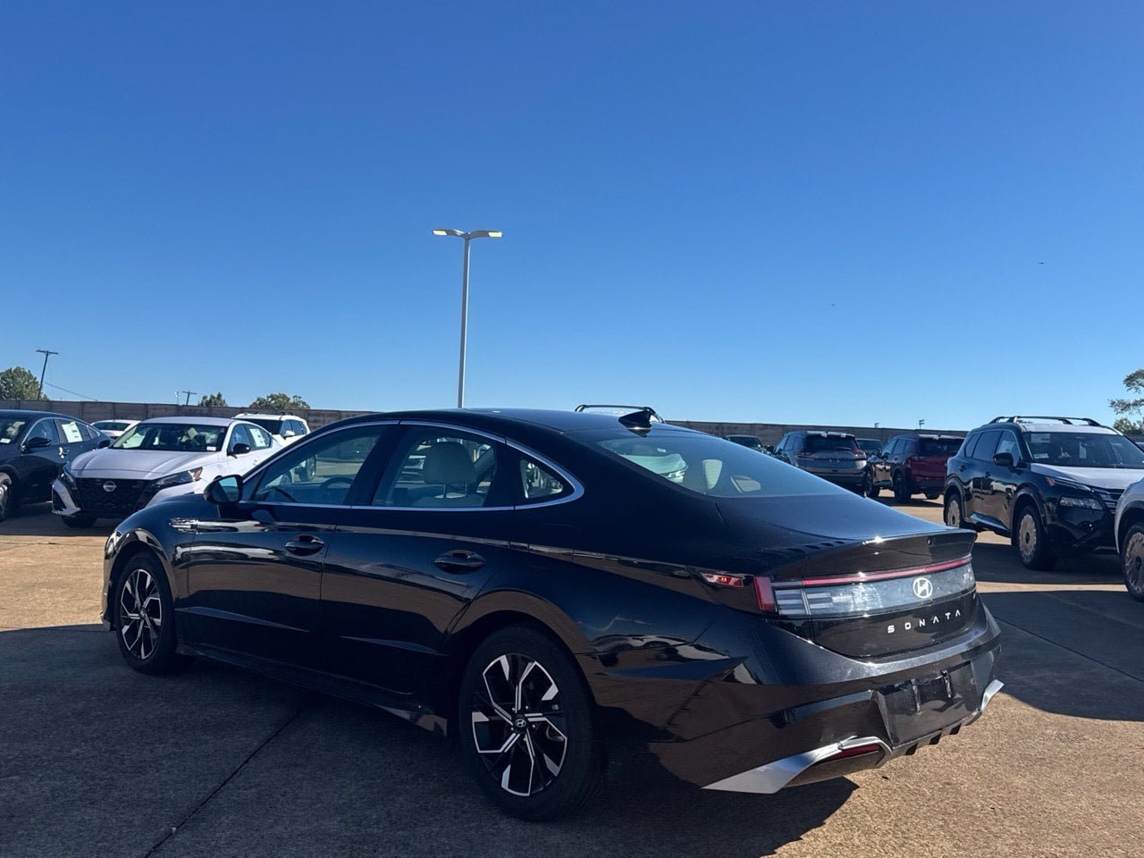 Used 2025 Hyundai Sonata SEL FWD image 16