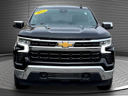 Used 2023 Chevrolet Silverado 1500 LT AWD/4WD image 2
