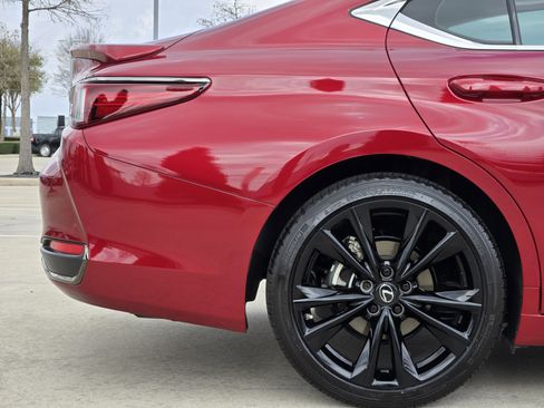 Used 2024 Lexus ES 350 w/ Premium Package image 7