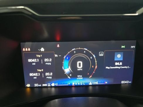 Used 2025 Chevrolet Colorado Z71 w/ Z71 Convenience Package 2 AWD/4WD image 25