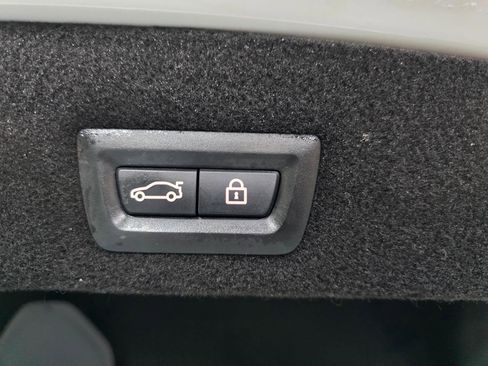 Used 2017 BMW 740i xDrive 740i xDrive Sedan image 22