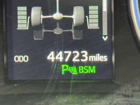 Used 2019 Toyota Highlander AWD V6 image 16