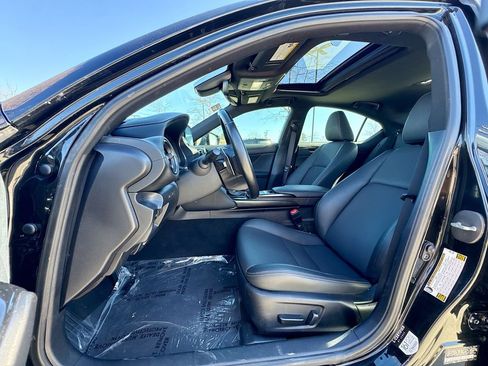 Used 2023 Lexus IS 300 w/ Comfort Package image 20