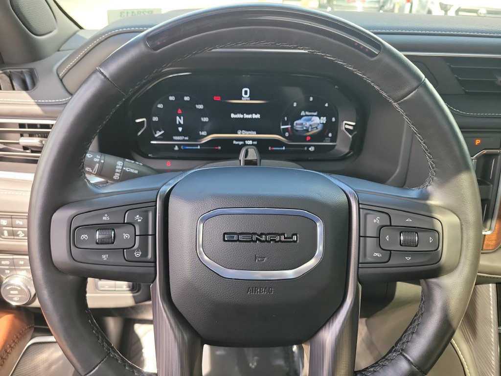 Used 2024 GMC Yukon Denali Ultimate AWD/4WD image 8