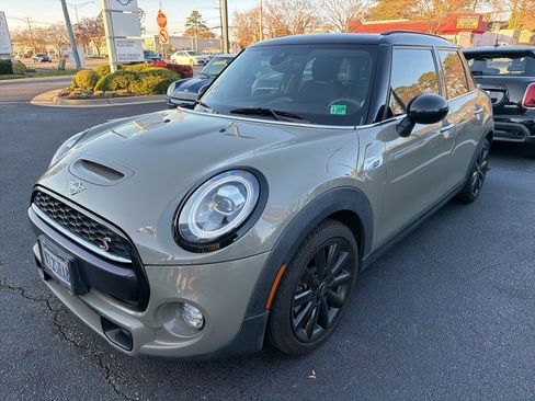 Used 2019 MINI Cooper S image 13