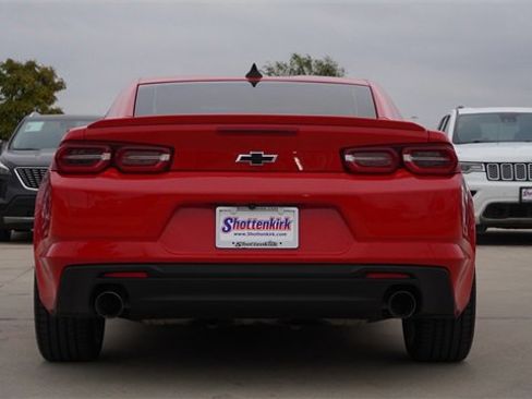 Used 2020 Chevrolet Camaro LT image 8
