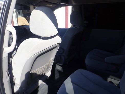 Used 2008 Kia Sedona LX FWD image 14