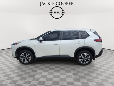 Used 2023 Nissan Rogue SV FWD image 8