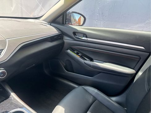 Used 2023 Nissan Altima 2.5 SR AWD/4WD image 28