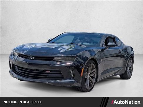 Used 2016 Chevrolet Camaro LT RWD image 1