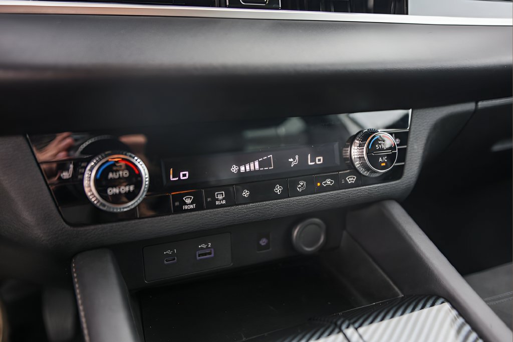 Used 2022 Mitsubishi Outlander SE AWD/4WD image 17