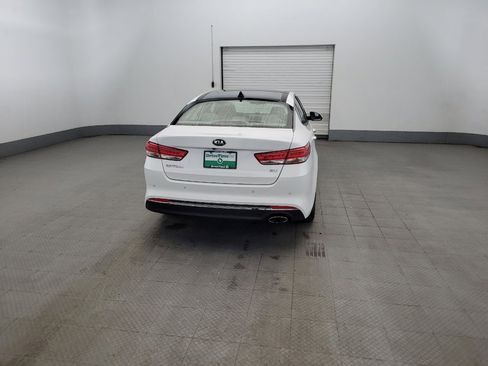 Used 2018 Kia Optima EX w/ Premium Package FWD image 7
