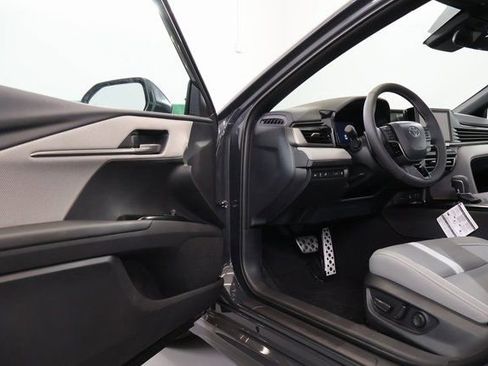 New 2026 Toyota Camry SE image 8