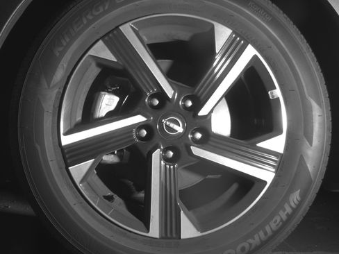 Used 2025 Nissan Sentra SV FWD image 12