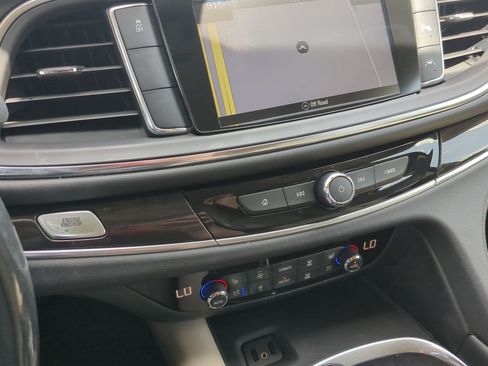 Used 2019 Buick Enclave Premium FWD image 16