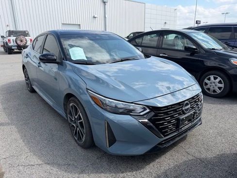 Certified 2025 Nissan Sentra SR w/ SR Premium Package image 5