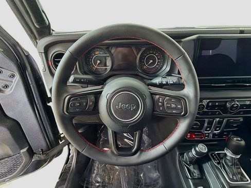 Used 2024 Jeep Wrangler Rubicon w/ Capability Package image 29