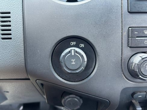 Used 2015 Ford F250 XL w/ Power Equipment Group RWD image 17