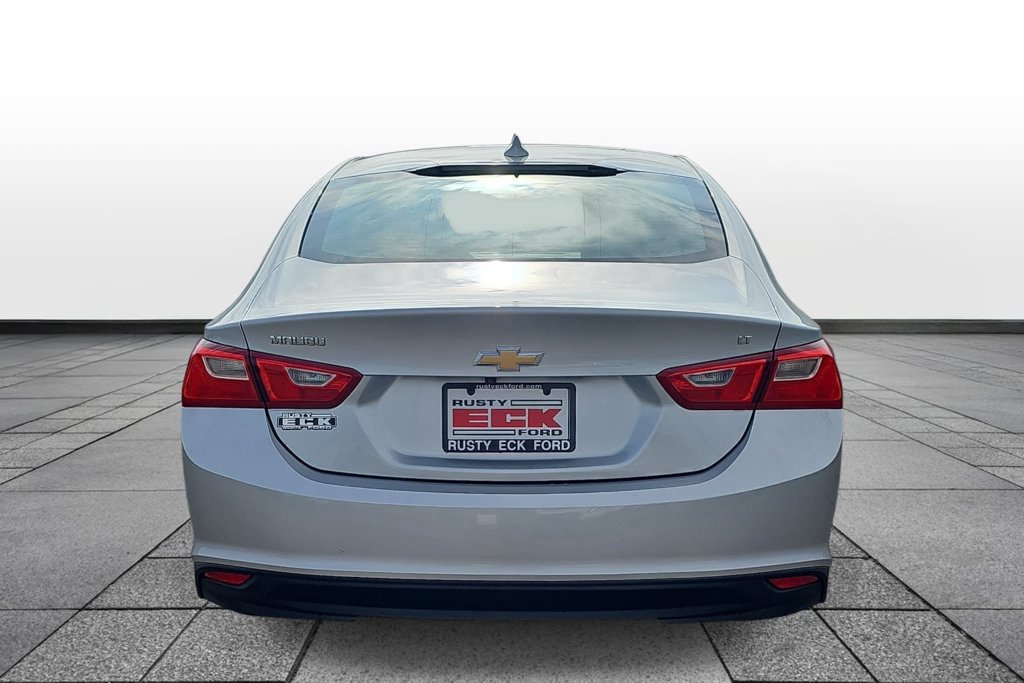 Used 2018 Chevrolet Malibu LT FWD image 6