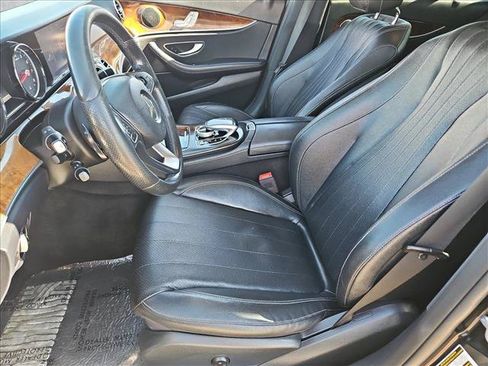 Used 2018 Mercedes-Benz E 300 image 17