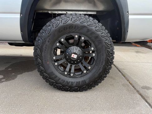 Used 2007 Dodge Ram 1500 Truck SLT AWD/4WD image 14