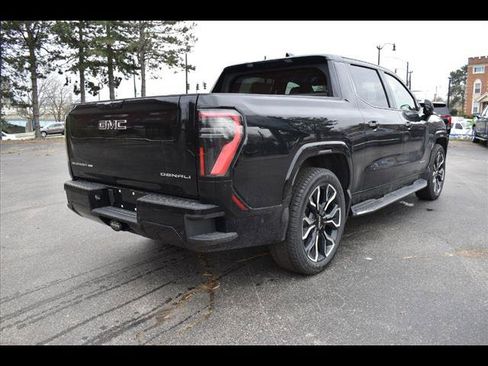 New 2025 GMC Sierra EV Denali image 7