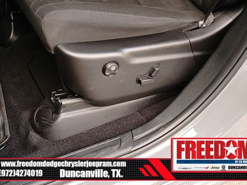 Certified 2025 Dodge Durango GT w/ Blacktop Package image 35