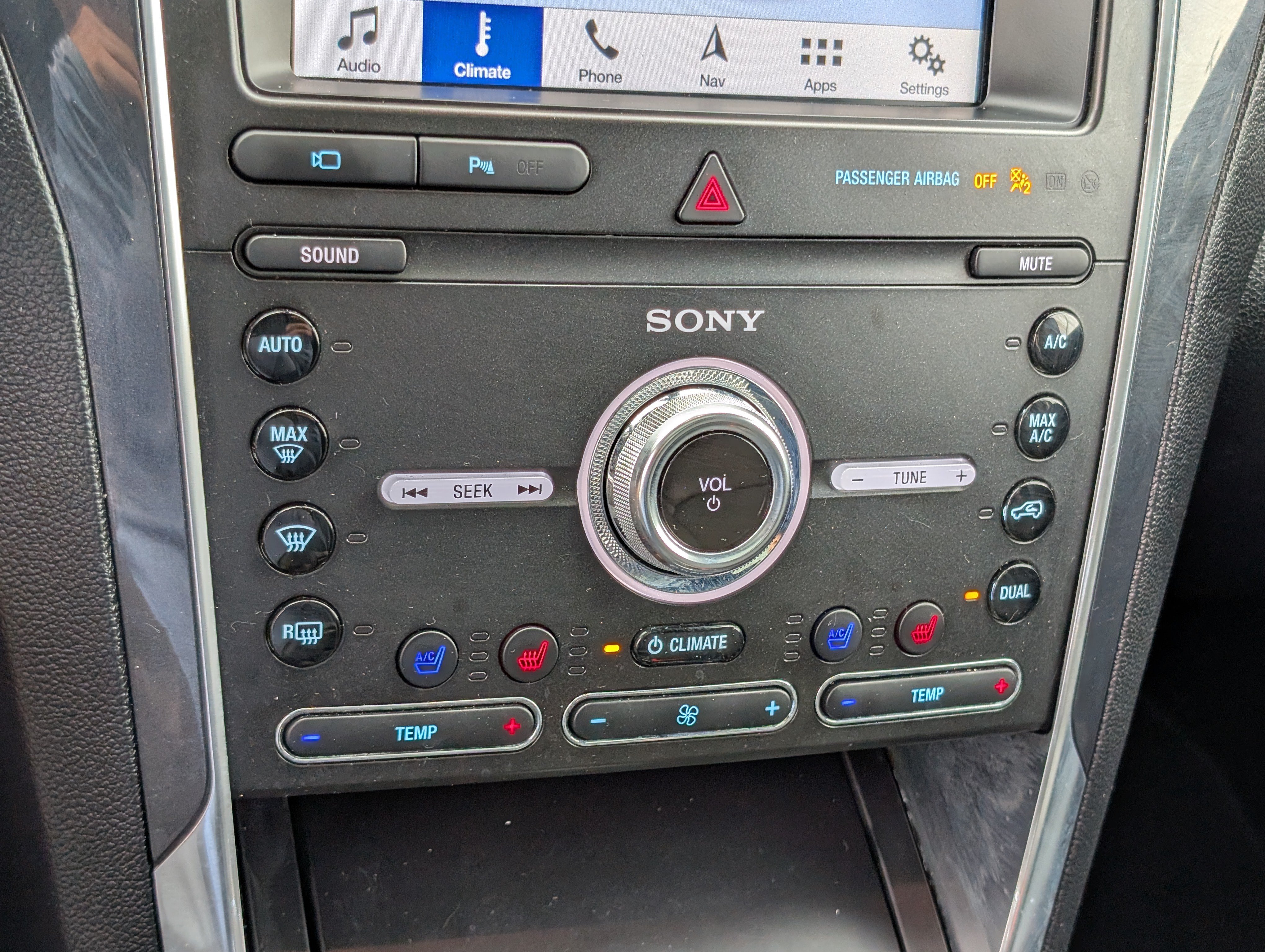 Used 2019 Ford Explorer Sport w/ Equipment Group 401A AWD/4WD image 31