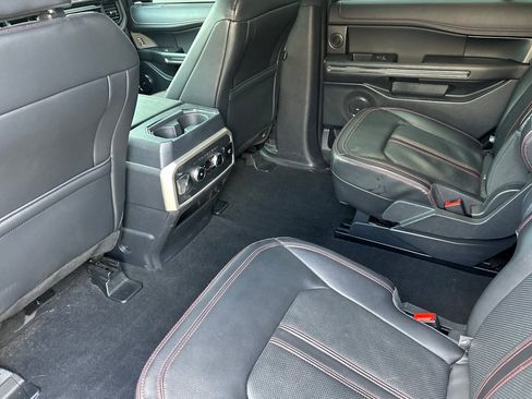 Used 2024 Ford Expedition Limited AWD/4WD image 14