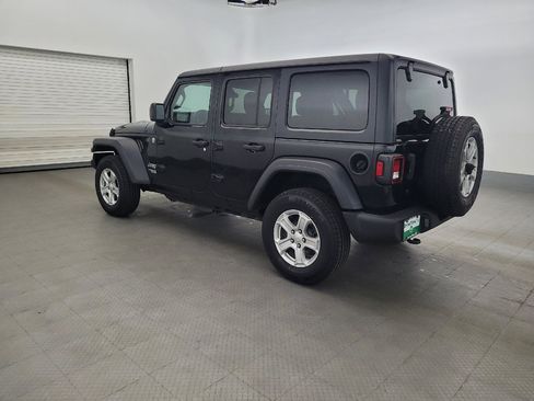 Used 2019 Jeep Wrangler Unlimited Sport S AWD/4WD image 3