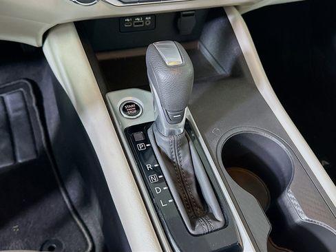 Used 2025 Nissan Altima 2.5 SV image 24