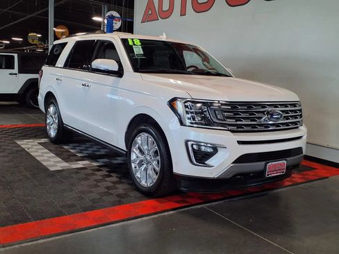 Used 2018 Ford Expedition Limited w/ Equipment Group 302A AWD/4WD image 2