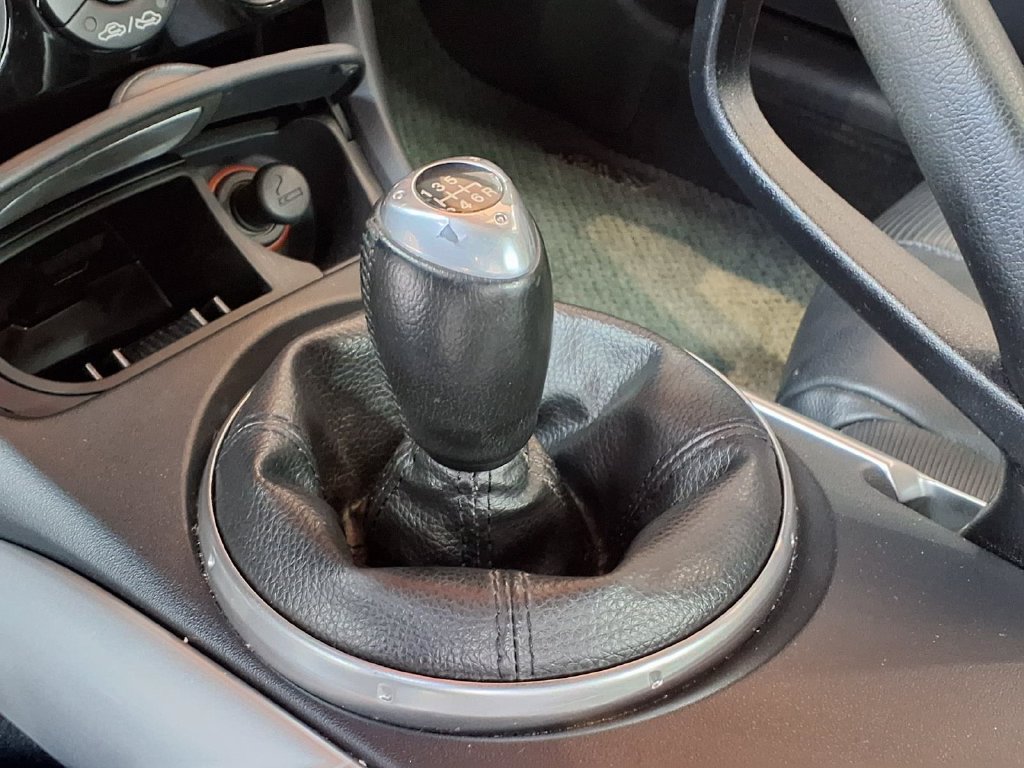 Used 2004 MAZDA RX-8 w/ MT Grand Touring Pkg RWD image 16