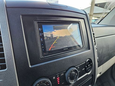 Used 2011 Mercedes-Benz Sprinter 2500 image 23