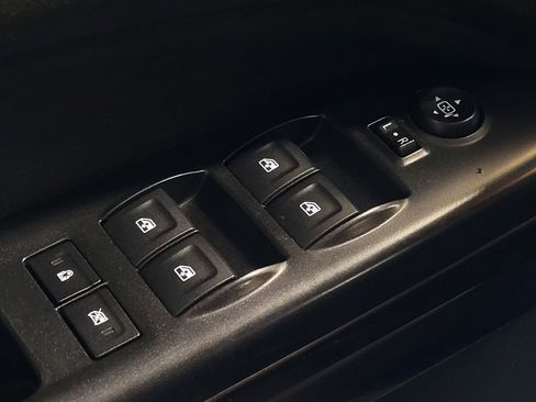 Used 2018 GMC Canyon SLE w/ SLE Convenience Package RWD image 27