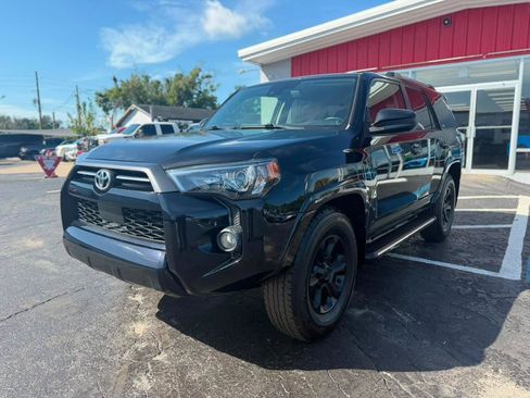 Used 2020 Toyota 4Runner SR5 RWD image 3