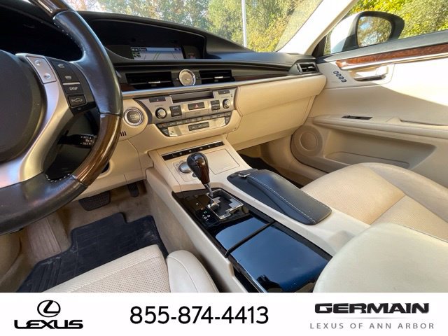 Used 2015 Lexus ES 350 w/ Ultra Luxury Package FWD image 20
