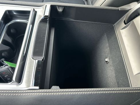 New 2025 Jeep Wagoneer L Series II w/ Premium Group I image 39