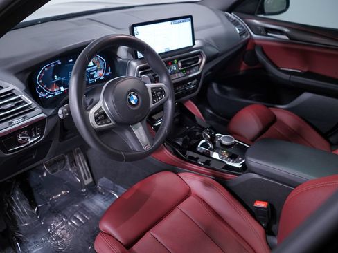 Used 2024 BMW X4 xDrive30i AWD/4WD image 6