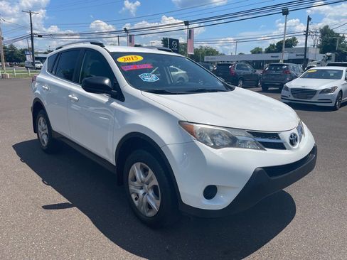 Used 2015 Toyota RAV4 LE image 4