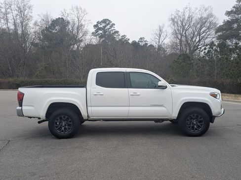 Used 2023 Toyota Tacoma SR5 image 4