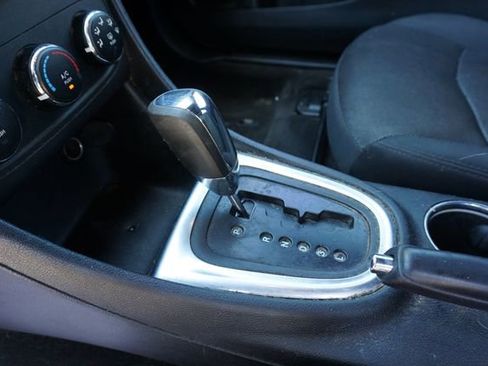 Used 2014 Dodge Avenger SE image 17