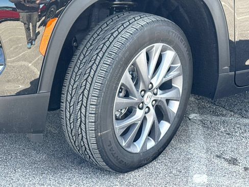 New 2026 Buick Enclave Preferred w/ LPO, Floor Liner Package AWD/4WD image 25