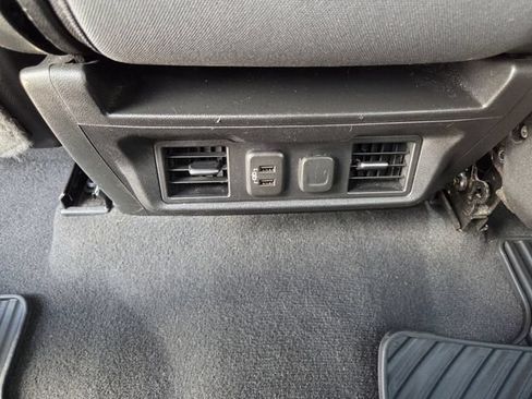 Used 2021 Chevrolet Silverado 1500 LT RWD image 15