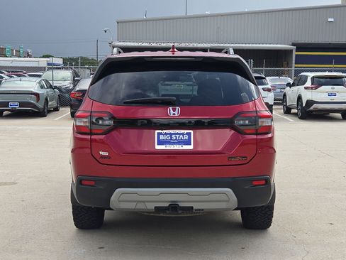 Certified 2024 Honda Pilot TrailSport image 5