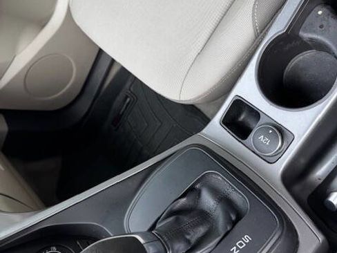 Used 2016 Ford Escape SE image 39