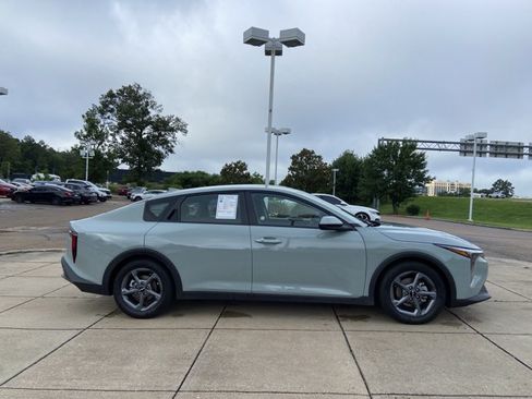 Used 2025 Kia K4 FWD image 13